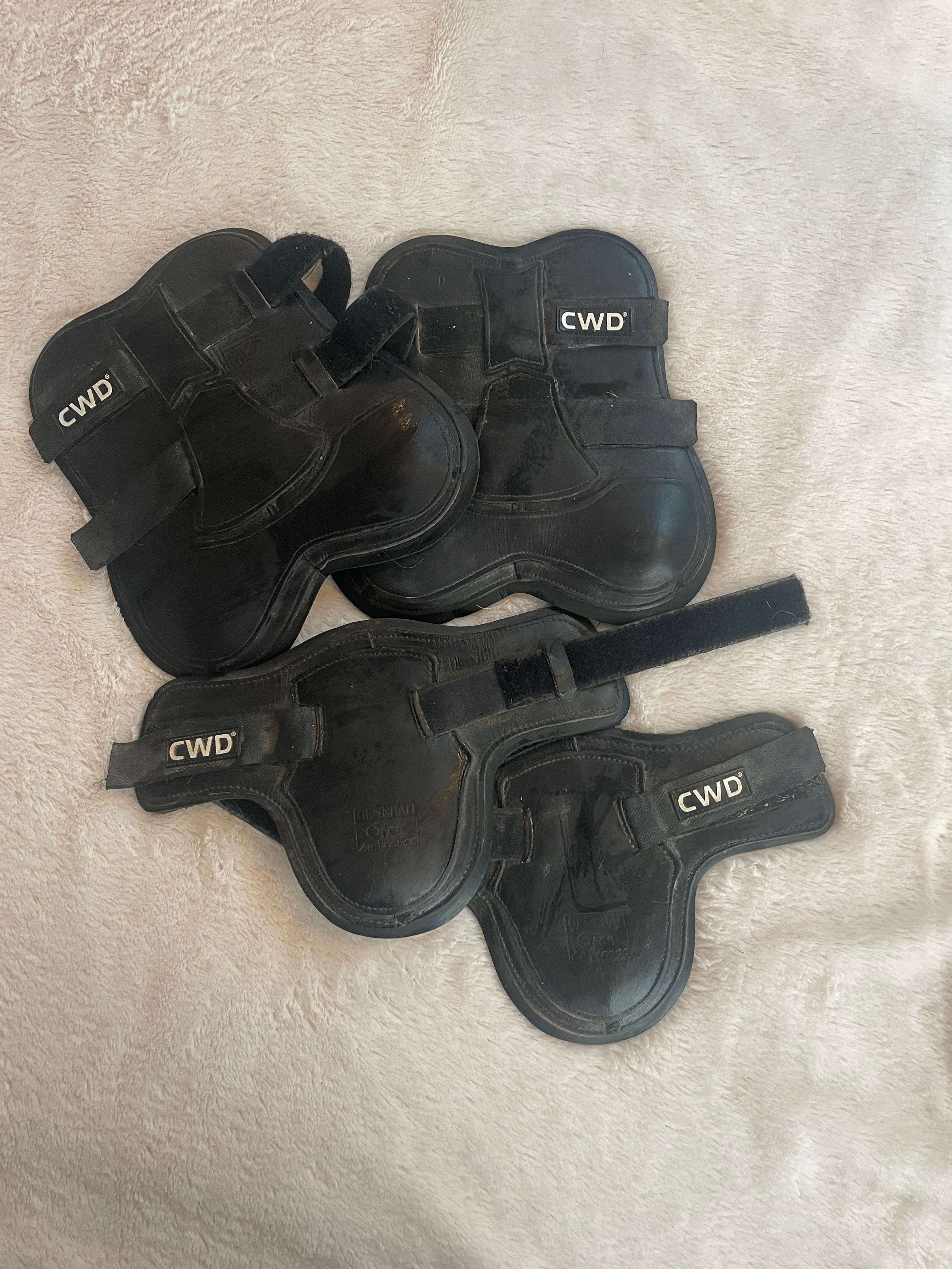 GUETRES CWD CUIR