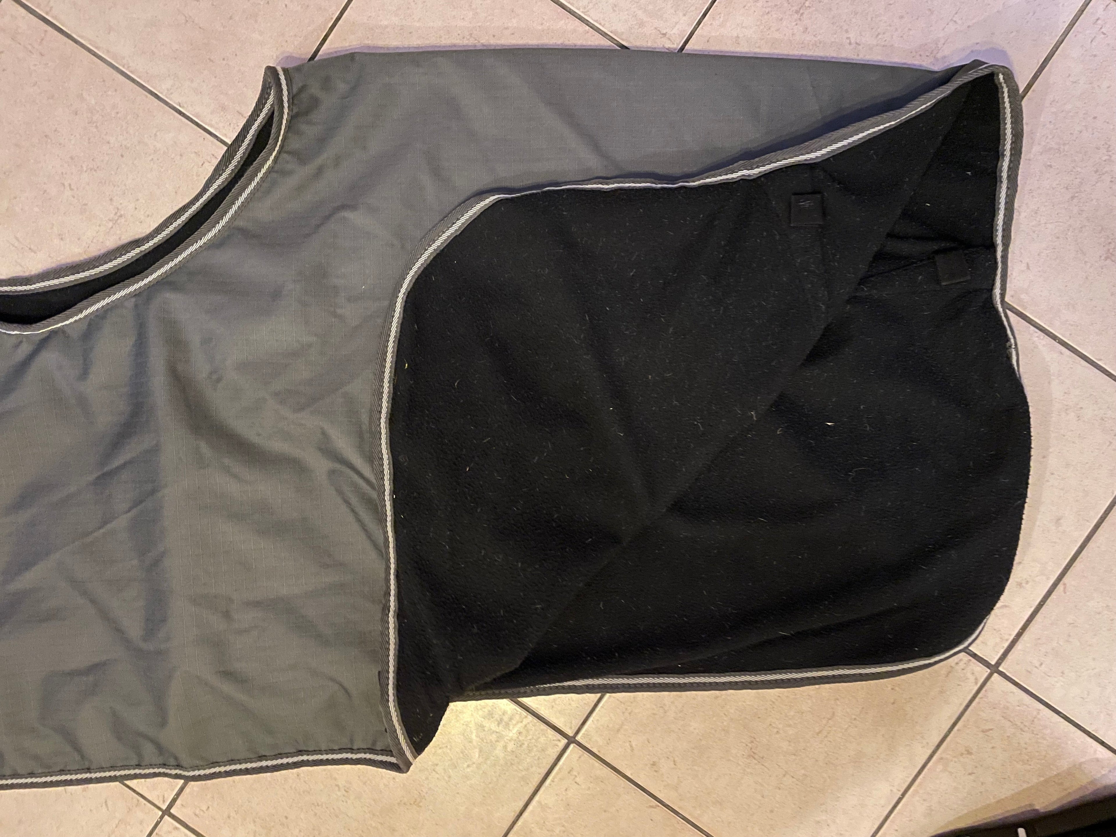 COUVRE REINS IMPERMEABLE